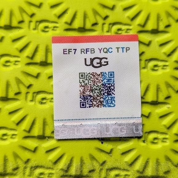 UGG Zuma Sling Slides in Sulfur Green with Padded Strap Big Girls Size 5 - Picture 8 of 9